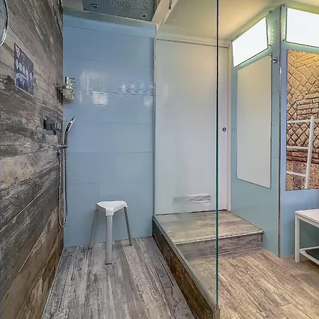 The Trendiest House Just Few Steps From The Colosseum Appartamento Roma