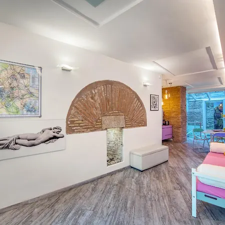 Apartment The Trendiest House Just Few Steps From The Colosseum Rome