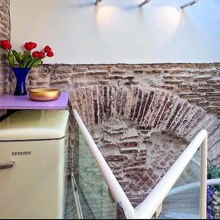 Apartment The Trendiest House Just Few Steps From The Colosseum Rome